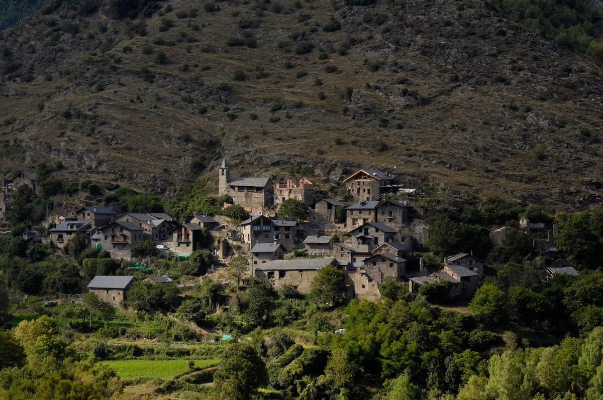 Baiasca, una pequeña localidad en el Parque Natural de l'Alt Pirineu, Lleida
