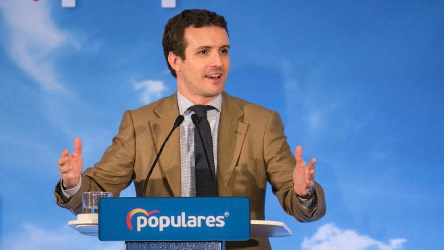 Casado reta a Pedro Sánchez a un debate cara a cara