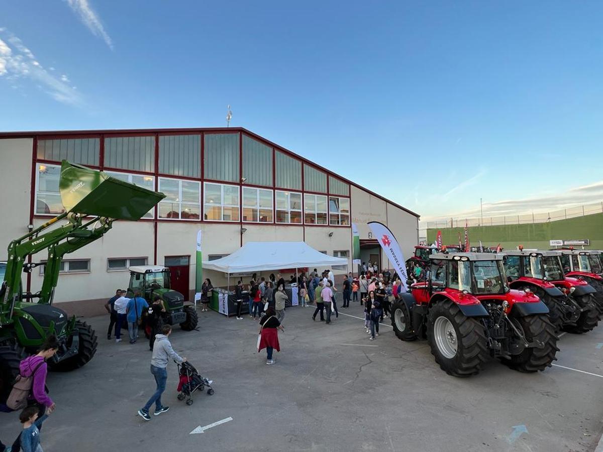 Expo Caspe ensalza el valor de todos los sectores agrícola, ganadero, industrial y comercial en la comarca.