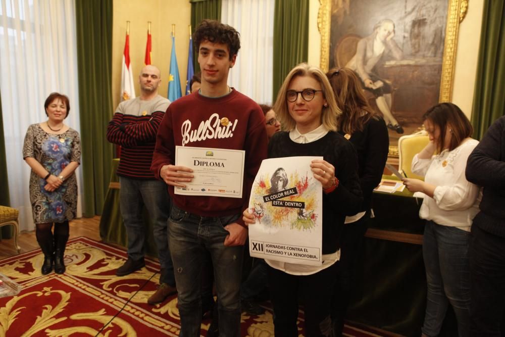 Ganadores del concurso de eslóganes y carteles de