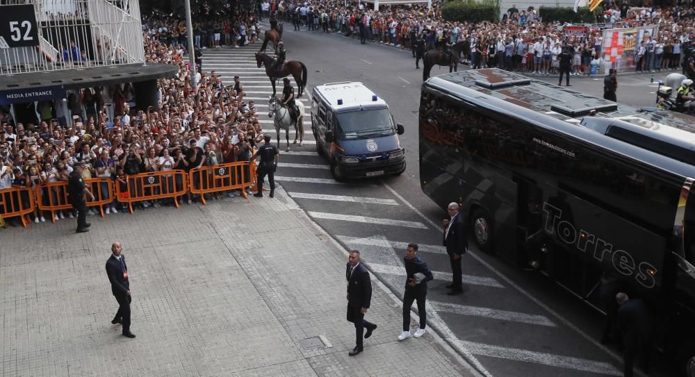 Así ha recibido la afición al Valencia en Mestalla