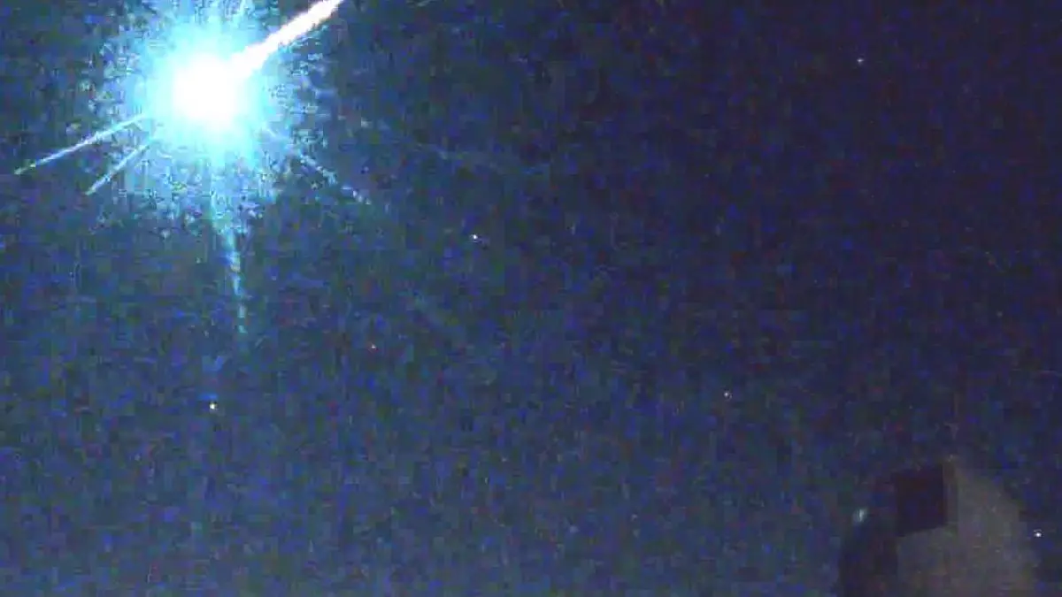 Varias bolas de fuego cruzan el cielo de Andalucía a 89.000 km/h