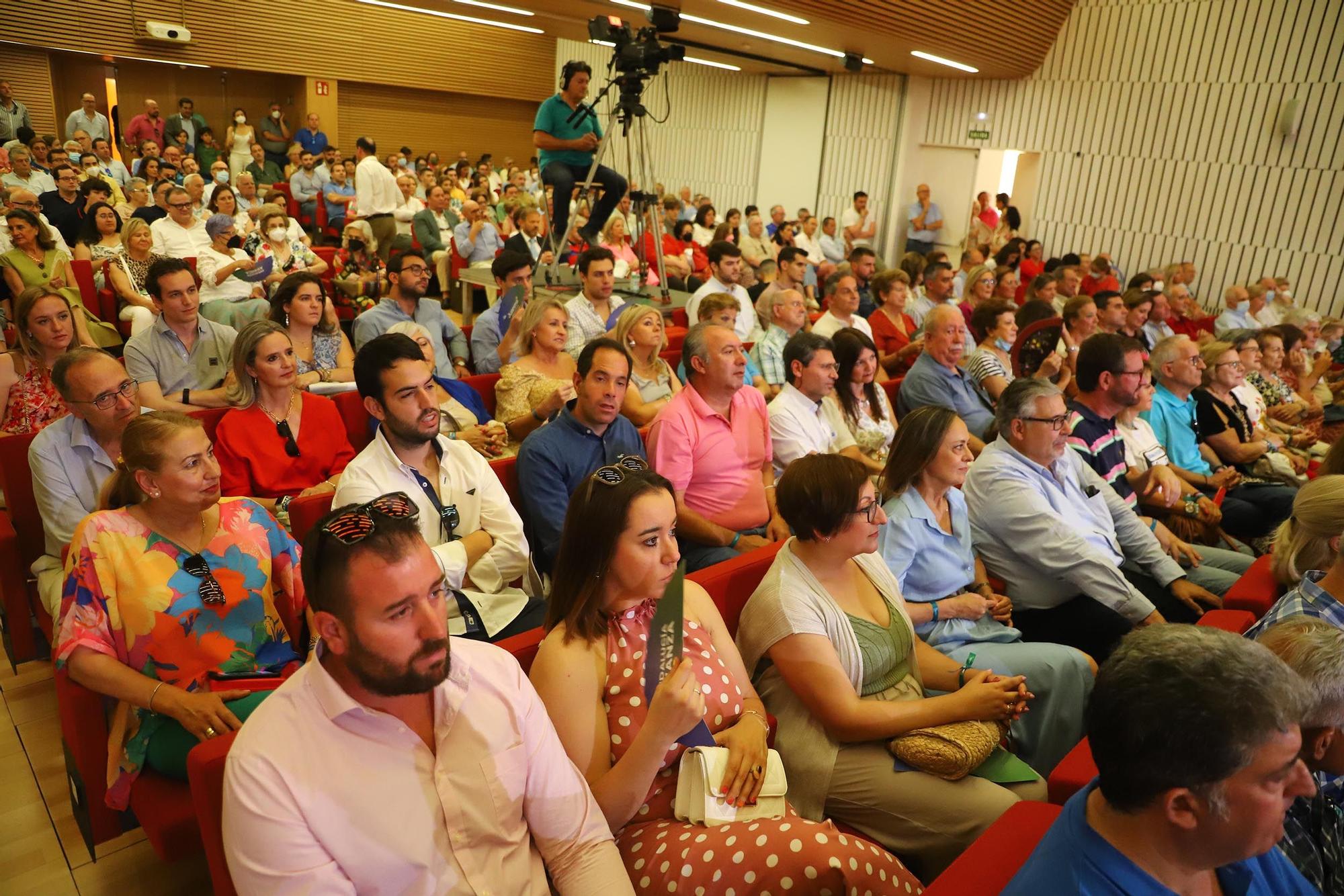 El presidente del Partido Popular, Núñez Feijóo, participa en Córdoba en un acto electoral del PP cordobés