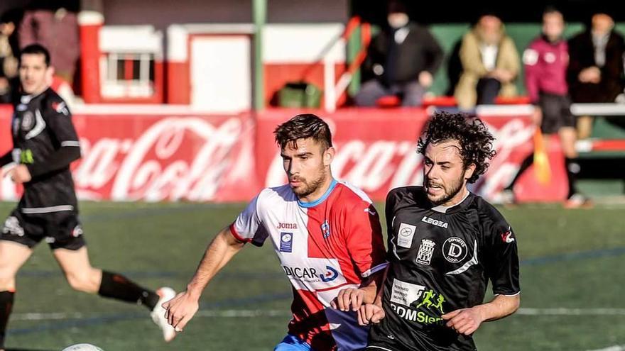 Una acción del Llanera-Siero jugado ayer en el Pepe Quimarán.