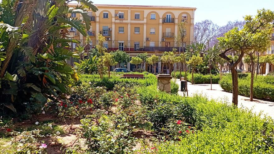 El otro extremo: la plaza de Pío XII en Carranque