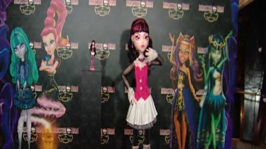 Draculaura, la famosa Monster High, ya tiene su réplica de cera