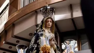 El llanto de la Virgen del Rosario vuelve a brotar de Santa Catalina para acongojar a Murcia en el Sábado Santo del Yacente