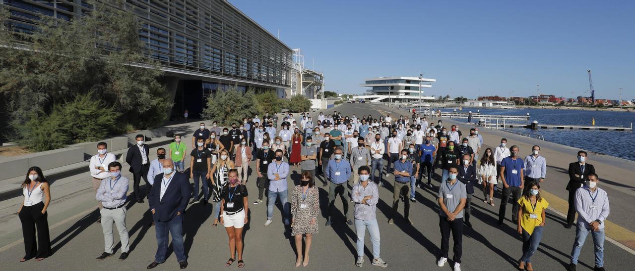 Representantes de las startups seleccionadas en la nueva edición de Lanzadera.