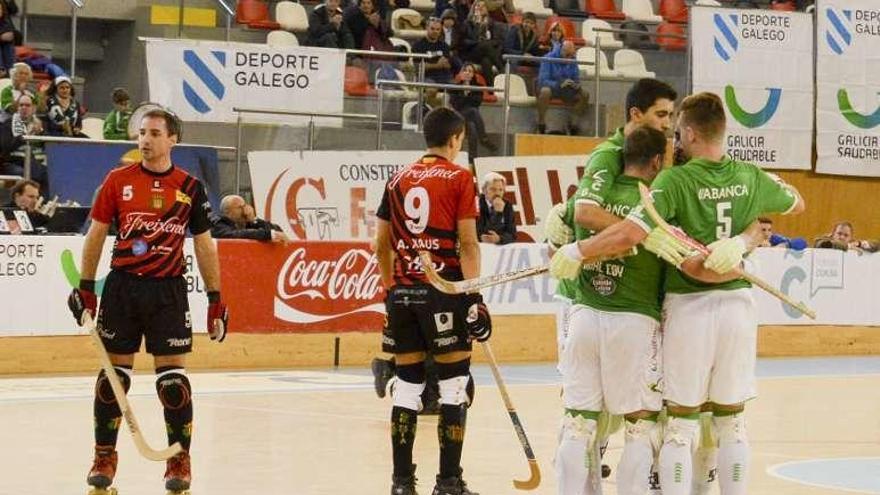 El Liceo celebra un gol ante el Noia el curso pasado.