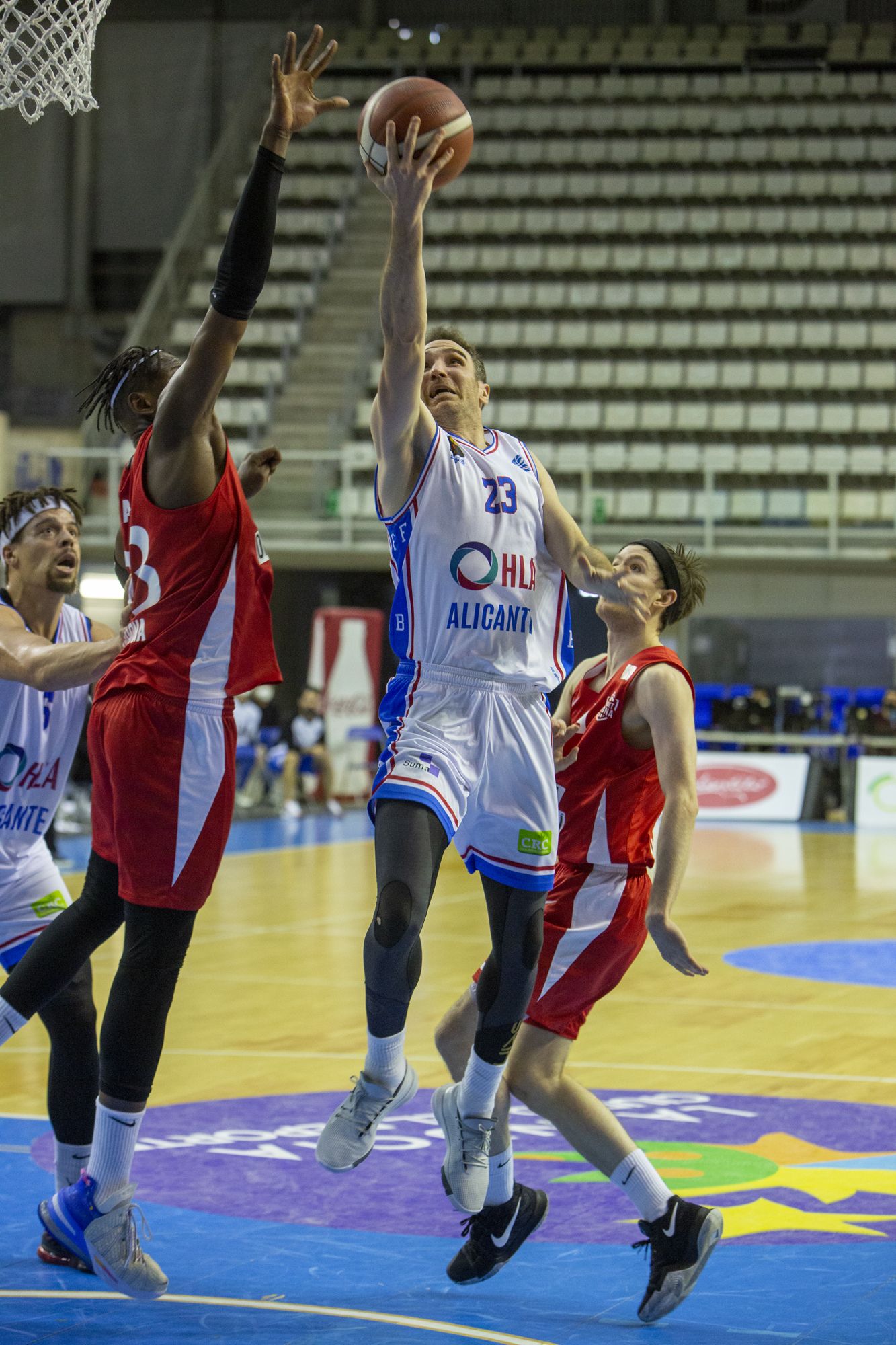 El HLA despierta a lo grande ante el Girona (74-62)