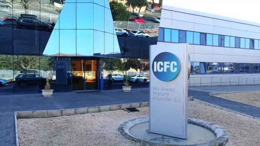 Ferrero apuesta por la reconversión tecnológica y la ampliación de la fábrica de helados de Alzira