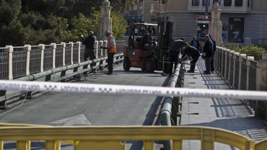 Retiran la bionda para el paso de las procesiones