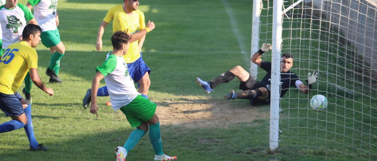 Partido entre el Caudiel y el Viver de la primera ronda de la Nostra Copa.