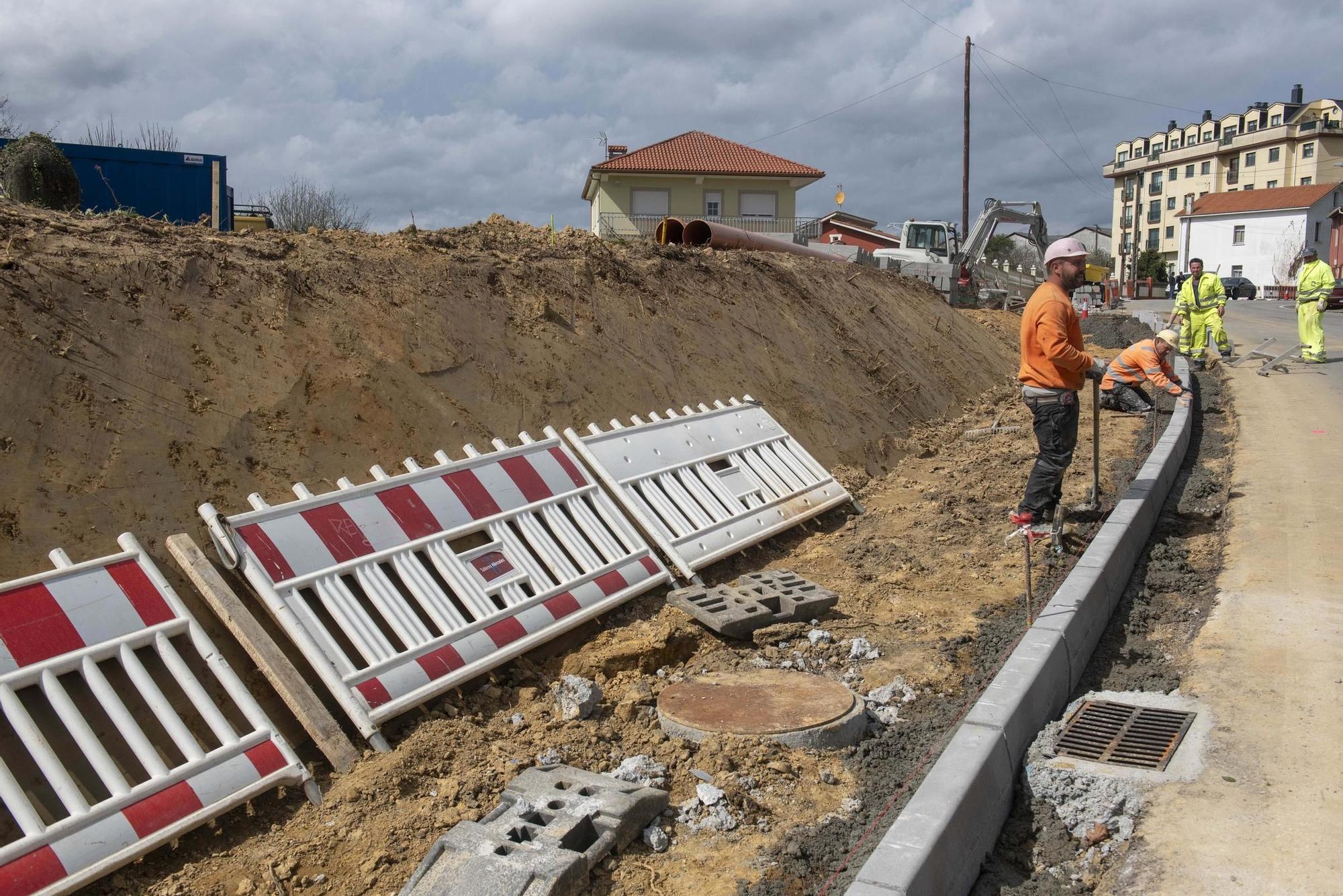 Avanza la construcción de aceras en A Patiña, una demanda histórica de Cambre
