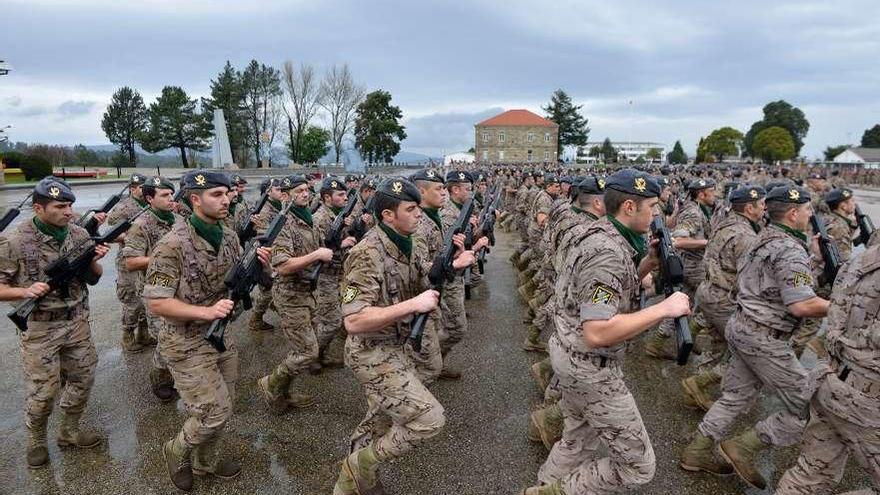 Soldados de la Brilat durante un desfile en la base General Morillo. // Gustavo Santos