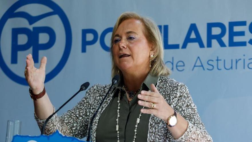 Mercedes Fernández, &quot;cortejada&quot; por los dos candidatos a presidir el PP nacional