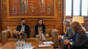 El Ayuntamiento y la familia de la artista han acordado conservar en el nuevo equipamiento parte de los dibujos que la ilustradora pintó en las vallas de las obras.