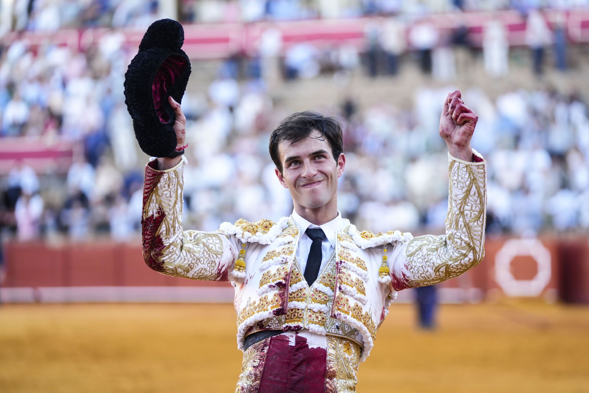 Samuel Navalón en su comparecencia en la Maestranza, a 27 de abril de 2025, en Sevilla, Andalucía (España). En la segunda corrida de abono en la Plaza de la Real Maestranza, los toreros Lama de Góngora, Calerito y Samuel Navalón son los protagonistas que ha realizado el paseíllo. 27 ABRIL 2025 Joaquin Corchero / Europa Press 27/04/2025. Joaquin Corchero;