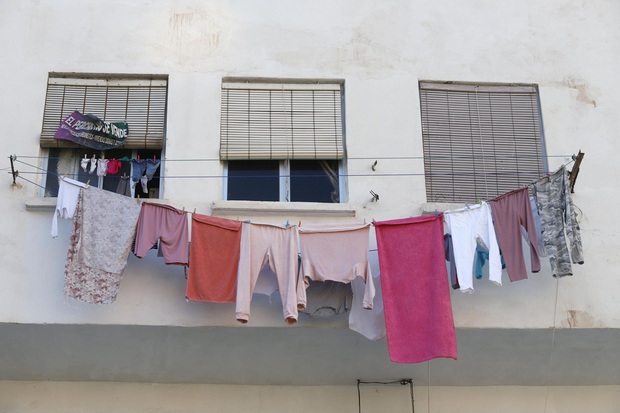 Los vecinos de El Perchel amenazados con el desalojo no se rinden