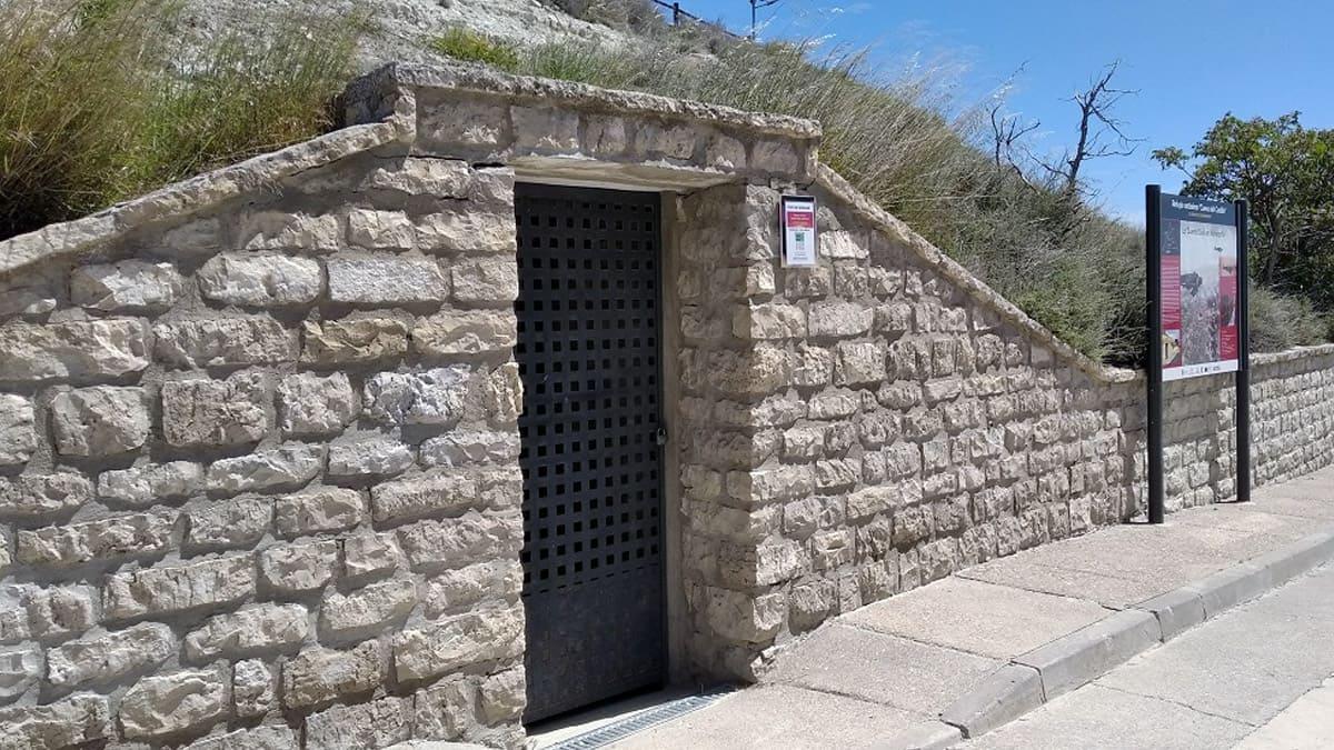 Refugio antiaéreo Monegrillo Cueva del Castillo