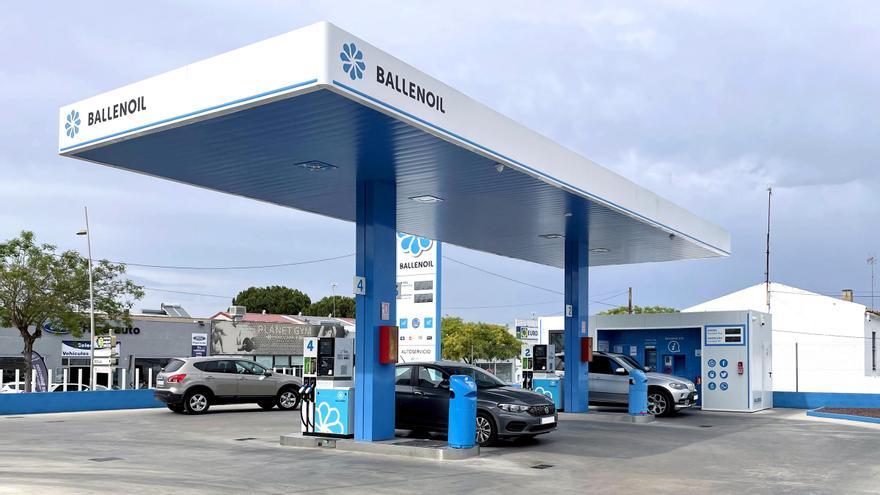 Cepsa y ENI logran el ‘ok’ de Competencia para irrumpir en el boom de las gasolineras ‘low cost’