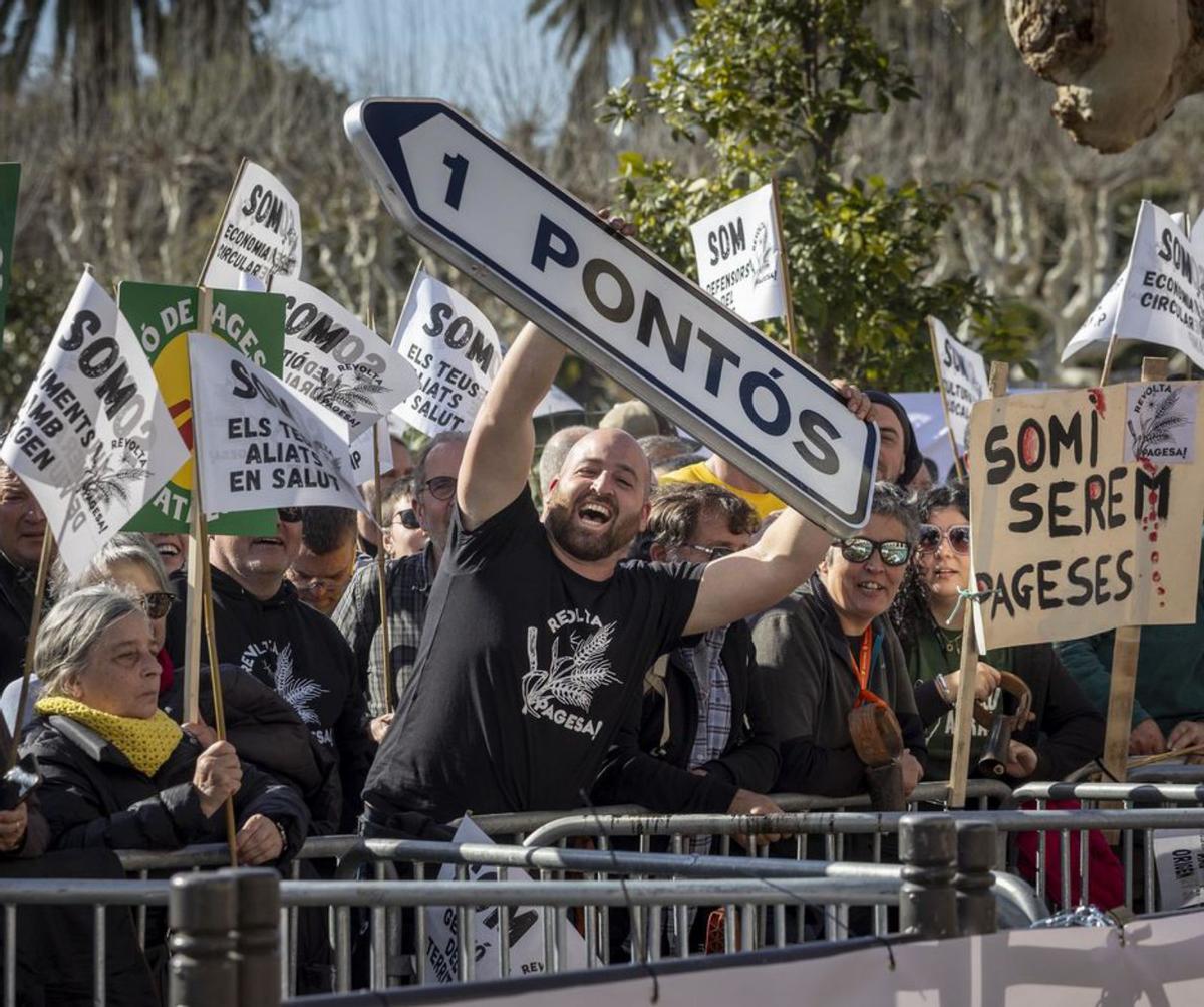 El camp català segueix la protesta tot i l’aval del Parlament a la renda agrària