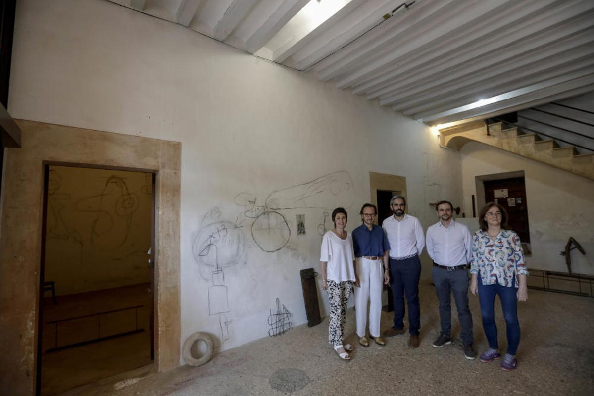 Presentan los grafitos de Miró en Son Boter