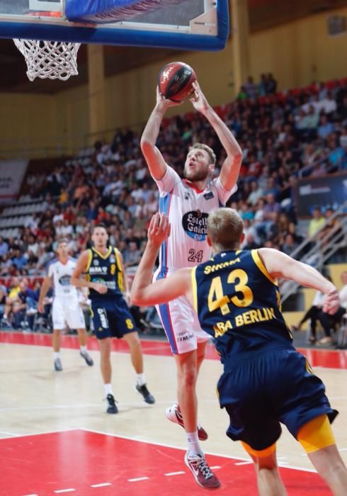 Partido entre el Obradoiro y el Alba en el Memorial Quino Salvo.