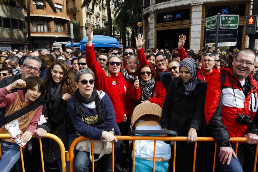 Búscate en la mascletà del 6 de marzo