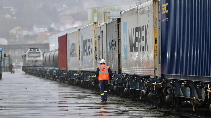 El ramal ferroviario transporta el 15% de toda la mercancía que pasa por el Puerto