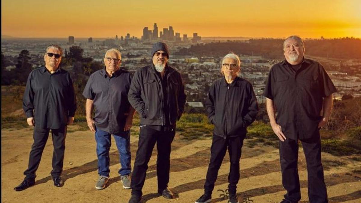 La banda Los Lobos actúa este miércoles en la Sala Capitol