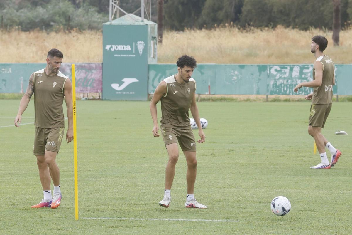 La vuelta al trabajo del Córdoba CF tras superar al Girona, en imágenes