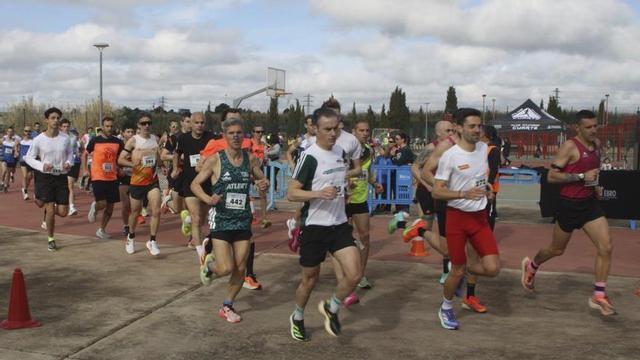 El recorrido de la carrera popular fue de 8,2 kilómetros.