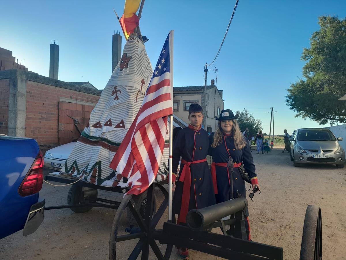 GALERÍA | Morales de Toro se mete de lleno en las fiestas con un desfile de carrozas y disfaces GALERÍA | Morales de Toro se mete de lleno en las fiestas con un desfile de carrozas y disfaces