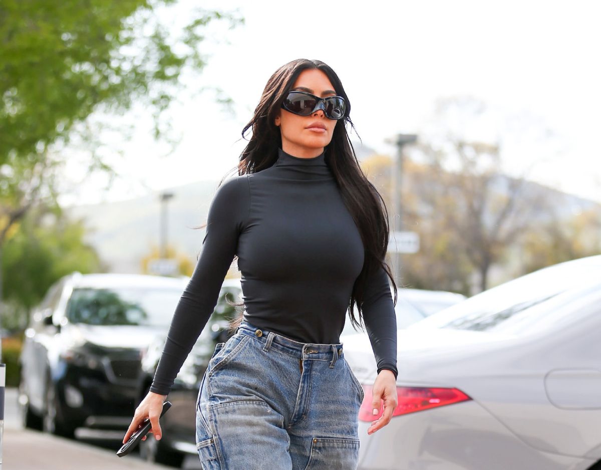Skims, de Kim Kardashian, señalada de tallar demasiado pequeño
