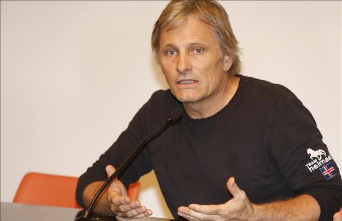 jregue38384494 barcelona 11 05 2017  icult   viggo mortensen y el escritor 170518140003