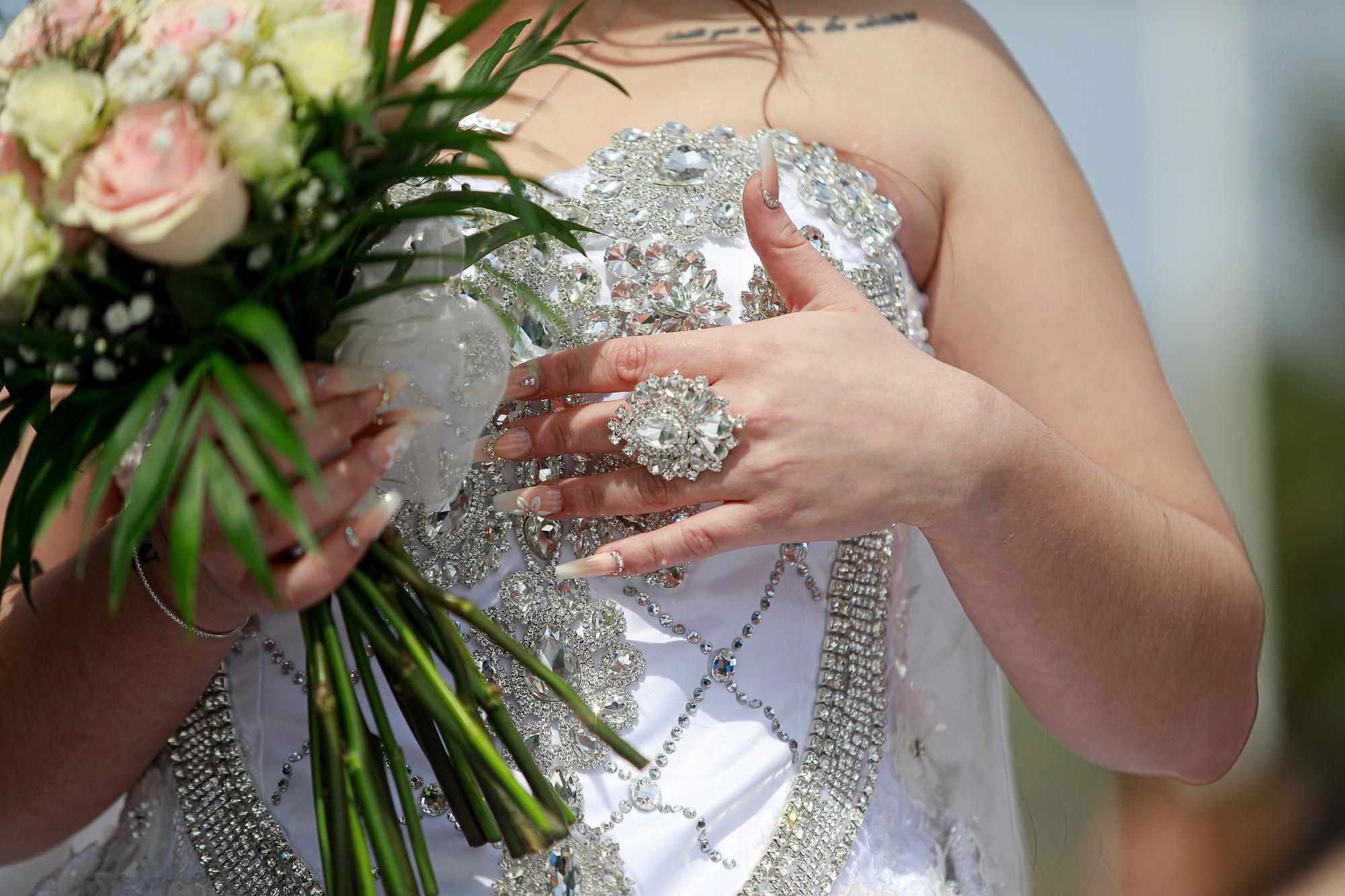 Mira aquí todas las fotos de la gran boda gitana de Lucía y Daniel en Ibiza