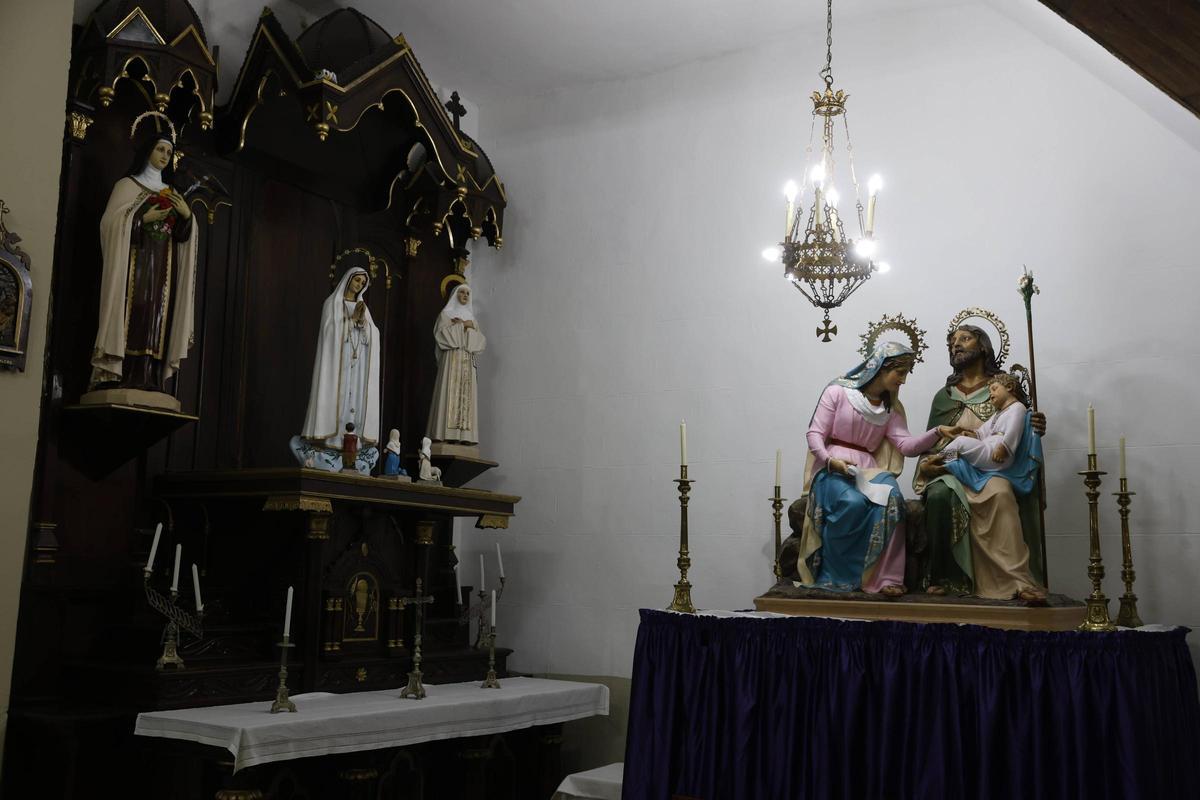 EN IMÁGENES: La 'colorida' iglesia de San Juan de La Arena, en Soto del Barco