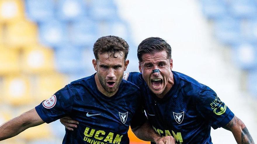 El UCAM Murcia se divierte frente al colista