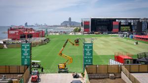 Escenarios del Primavera Sound, durante las tareas de montaje previas al inicio del festival, este martes en Barcelona.