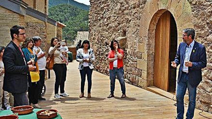 Un moment de la presentació del clos del castell de Súria