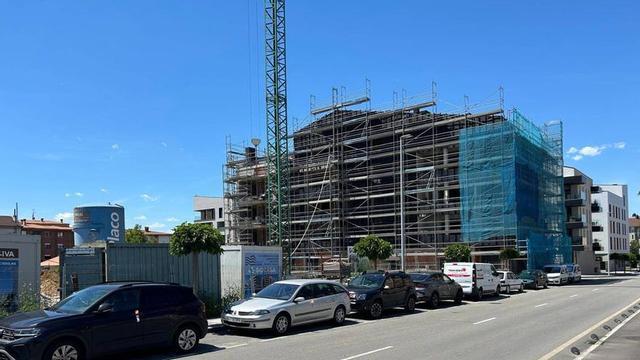 Viviendas en construcción en Lugones. | P. A.