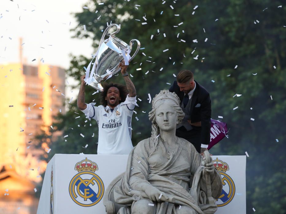 El Real Madrid celebra la duodécima con su afición