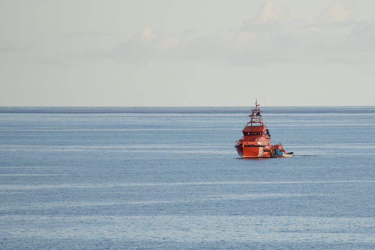Llegada de los cadáveres migrantes fallecidos cerca de El Hierro (28/04/21)