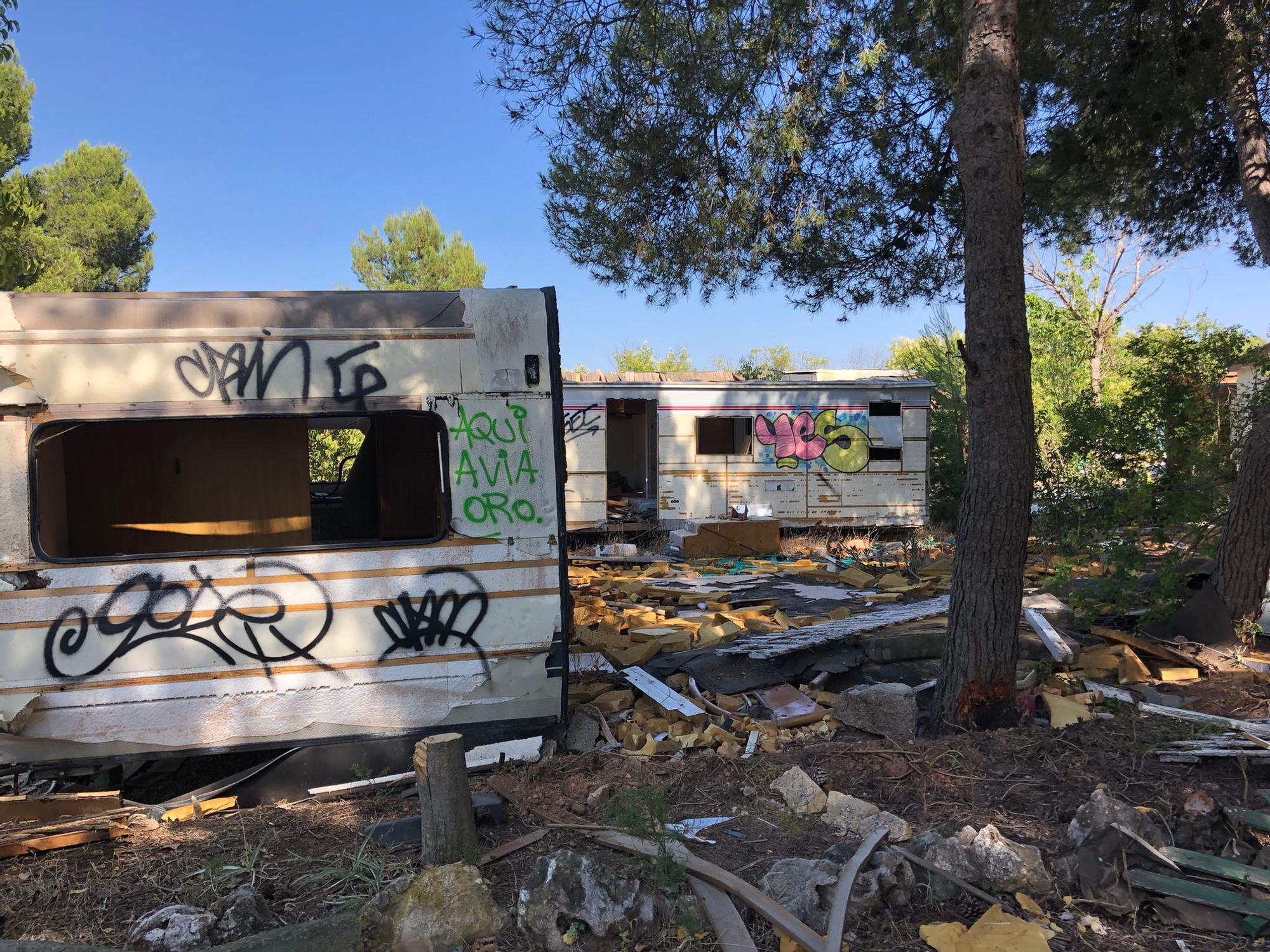 Así se encuentra el camping de Llíria tras su cierre en 2009