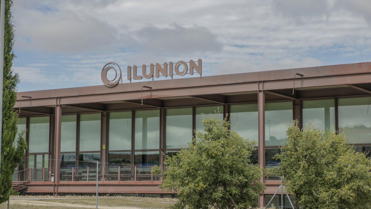 Sede de Ilunion en Cáceres, lugar donde trabajan los once trabajadores para el ‘call center’ del Sepad.