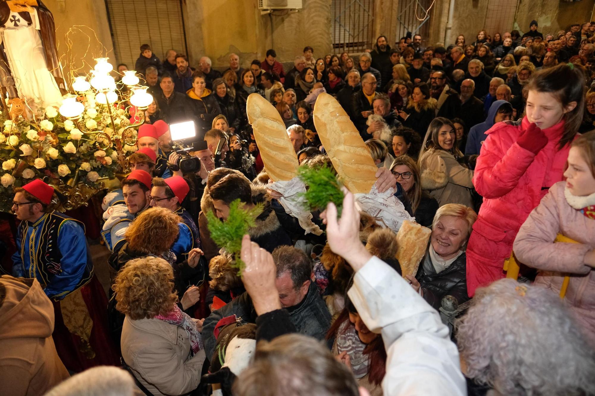 Así fue la última media fiesta de Elda el día de San Antón de 2020 dos meses antes de irrumpir la pandemia de Covid-19