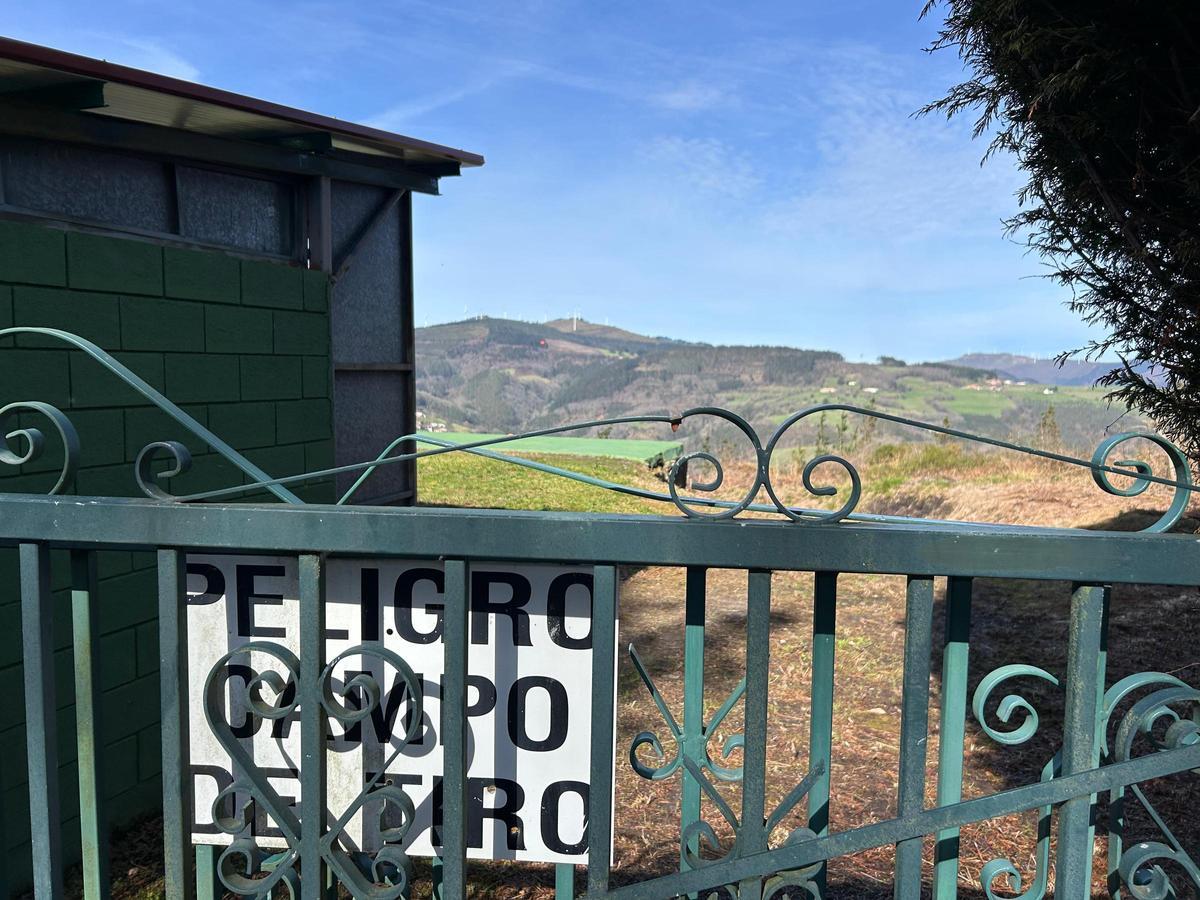 EN IMÁGENES: Así es una mañana de sábado en el campo de tiro de El Viso, en Salas EN IMÁGENES: Así es una mañana de sábado en el campo de tiro de El Viso, en Salas