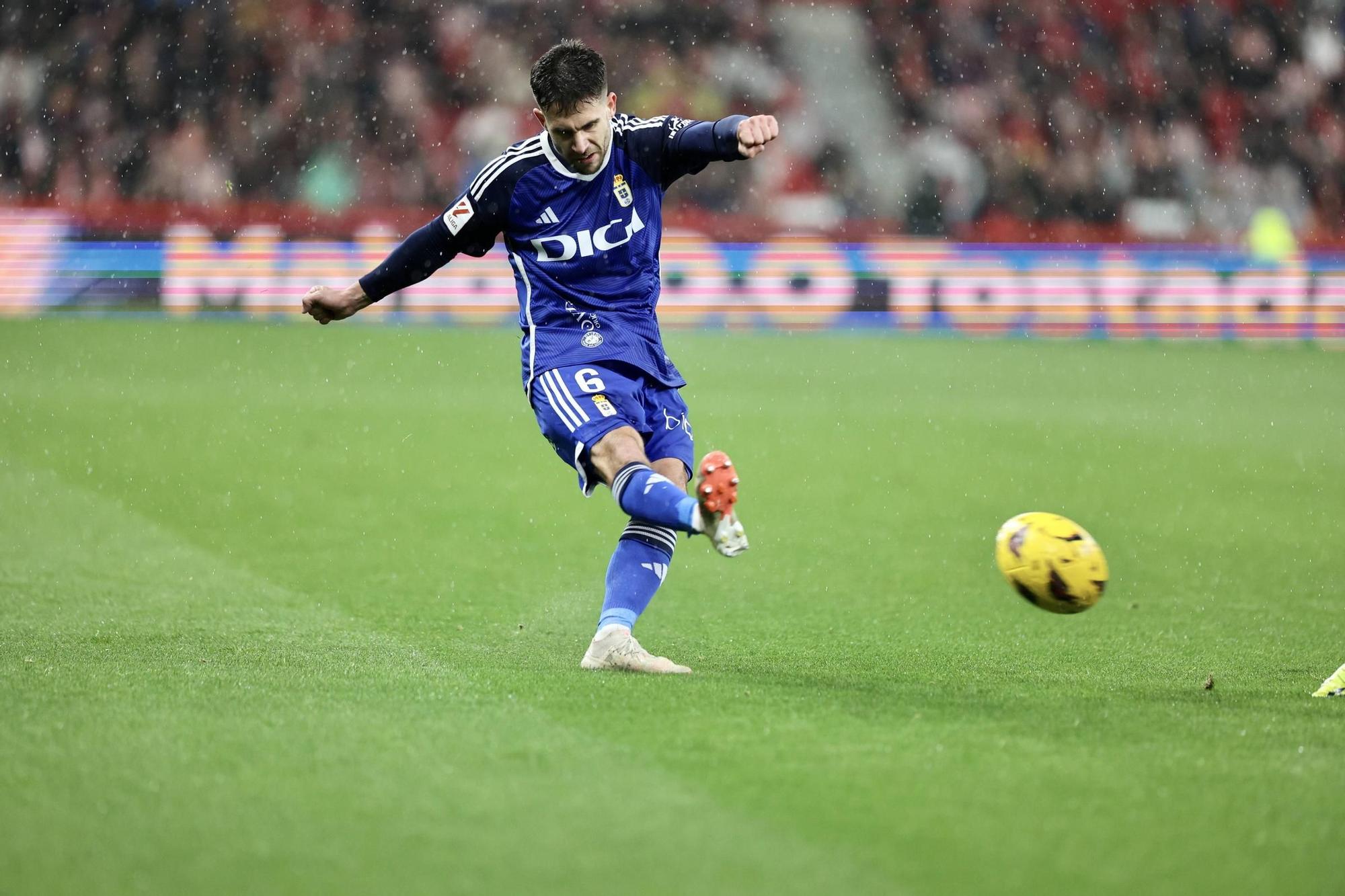 Real Sporting - Real Oviedo: el derbi en imágenes