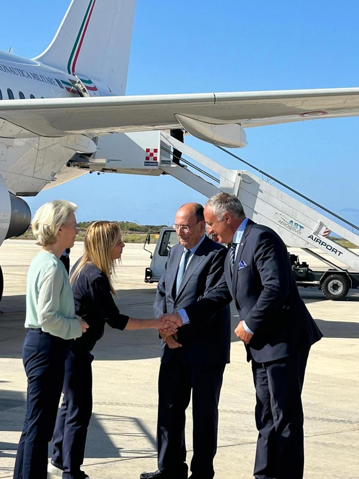 Von der Leyen visita Lampedusa invitada por Meloni